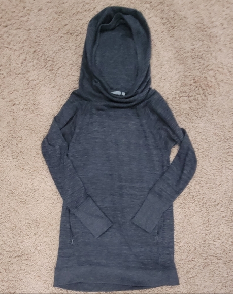 Athleta Tops - Athleta sweatshirt